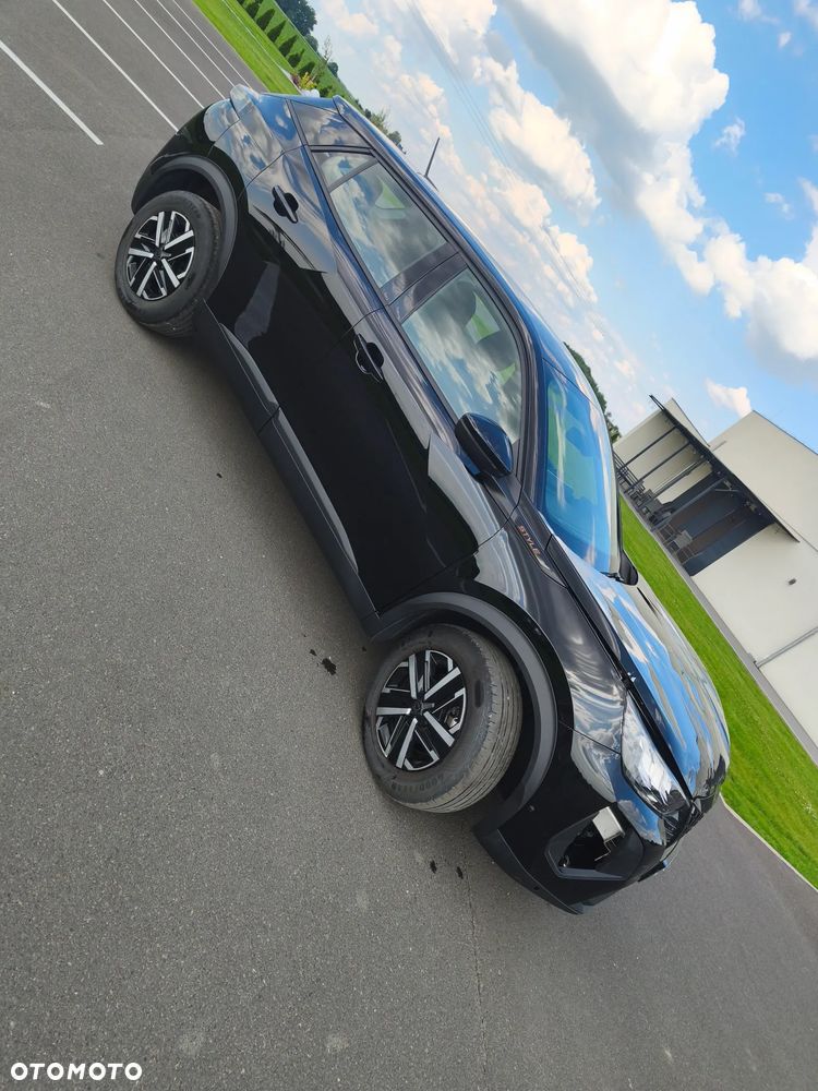 Peugeot 2008 Hybrid 136 e-DSC Style - 4