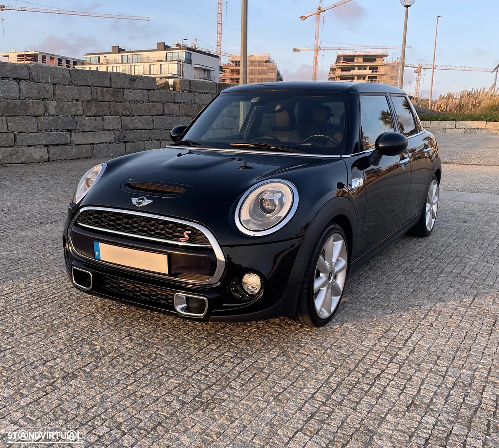 MINI 5 Portas Cooper SD Sport Aut. - 1