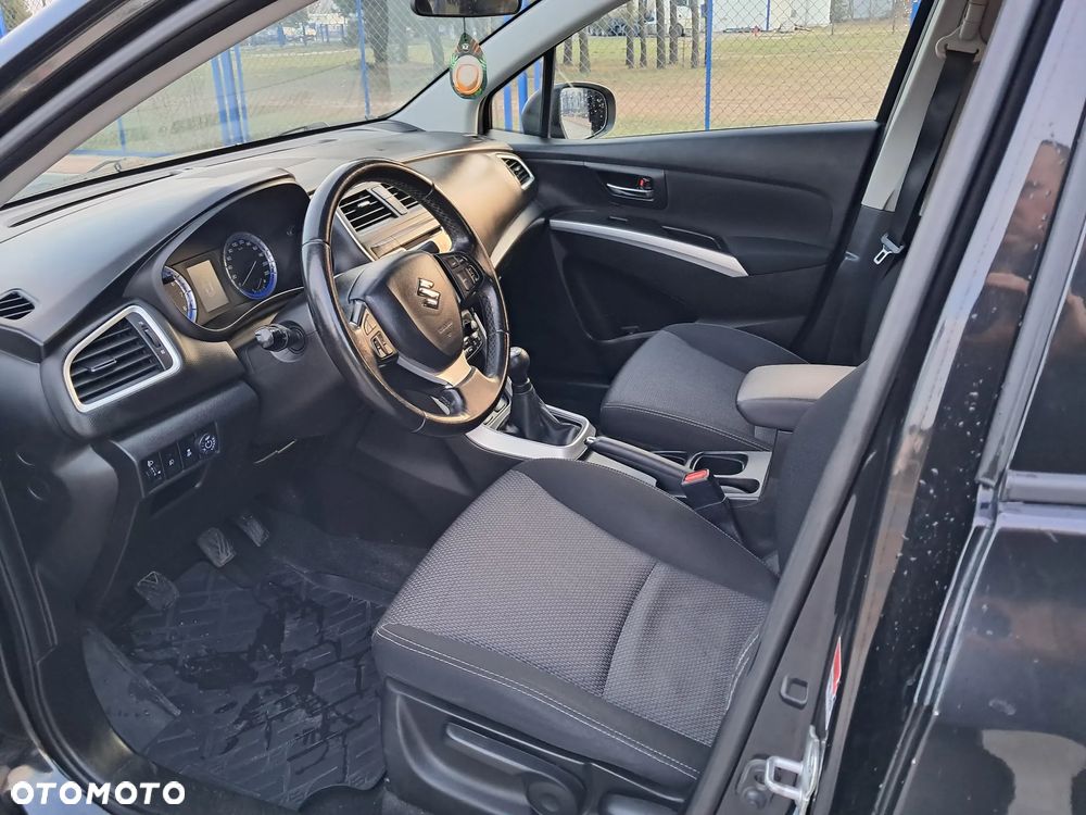 Suzuki SX4 S-Cross 1.6 Comfort - 25