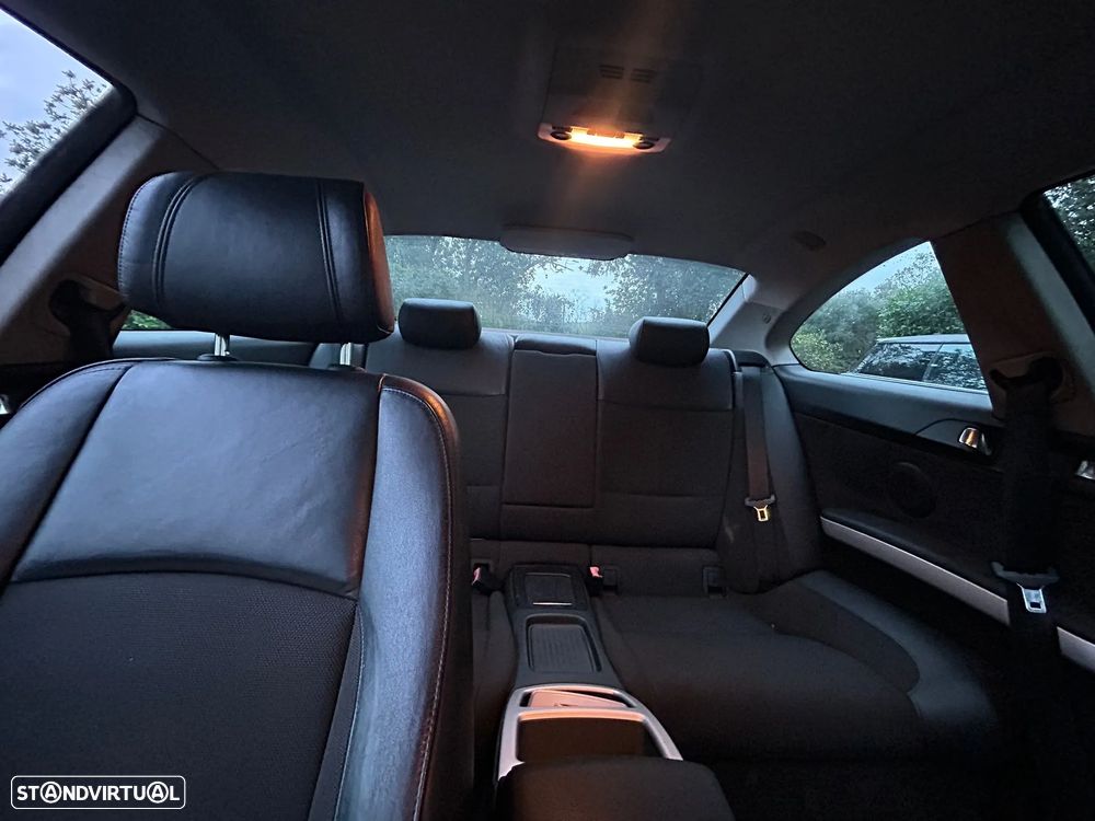 BMW 320 d Coupe - 11