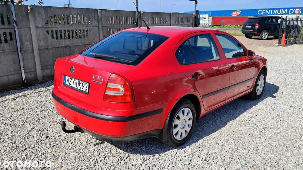 Skoda Octavia 1.6 FSI Classic - 12