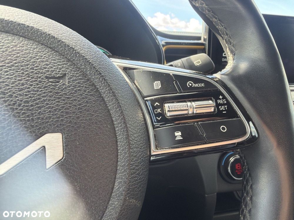 Kia XCeed - 25