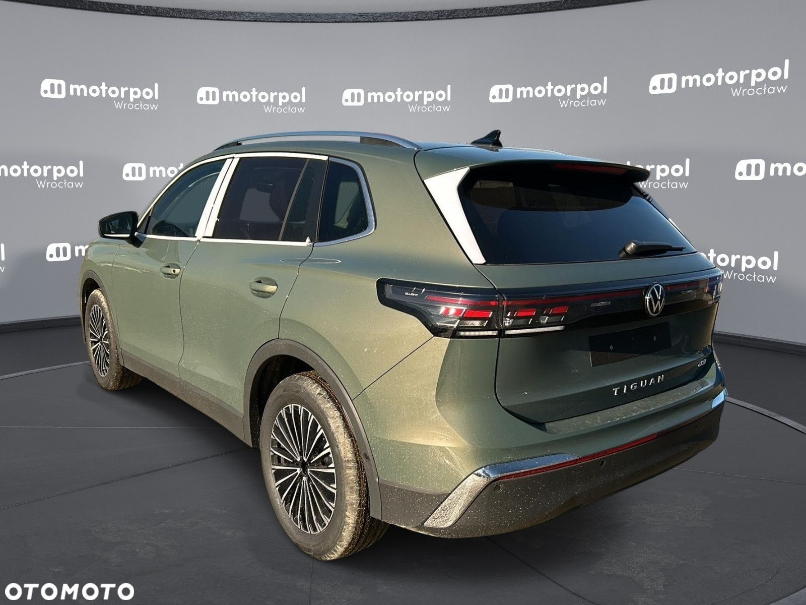 Volkswagen Tiguan - 8