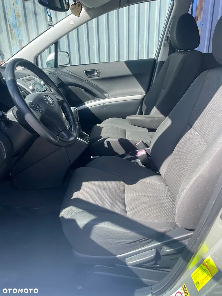 Toyota Corolla Verso - 23