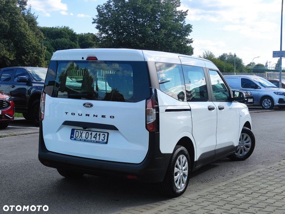 Ford Tourneo Courier - 6