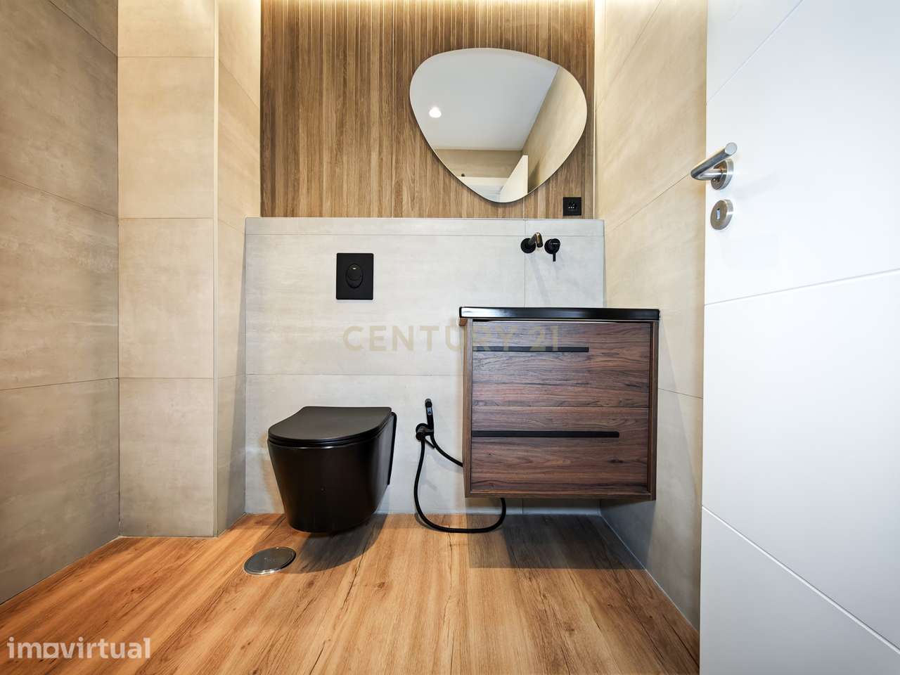 Exclusiva Moradia T5 em Oeiras – Elegância, Espaço e Luz - Grande imagem: 4/23