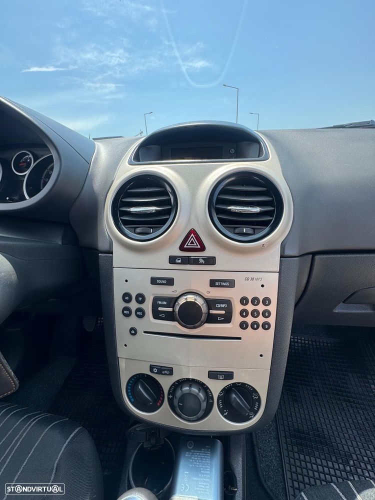 Opel Corsa 1.2 inTouch - 16