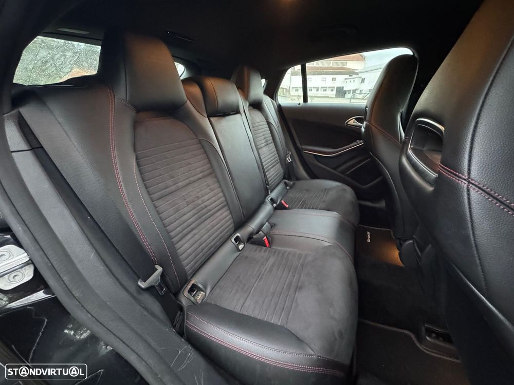 Mercedes-Benz CLA 180 - 30