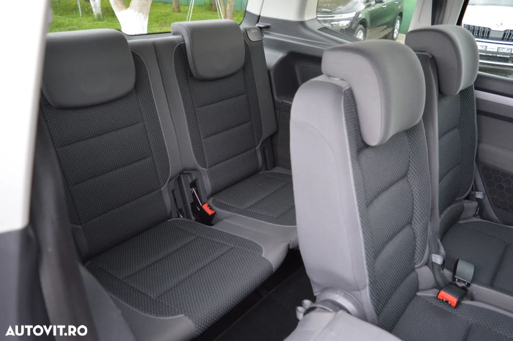 Volkswagen Touran 2.0 TDI BlueMotion Technology Comfortline - 31