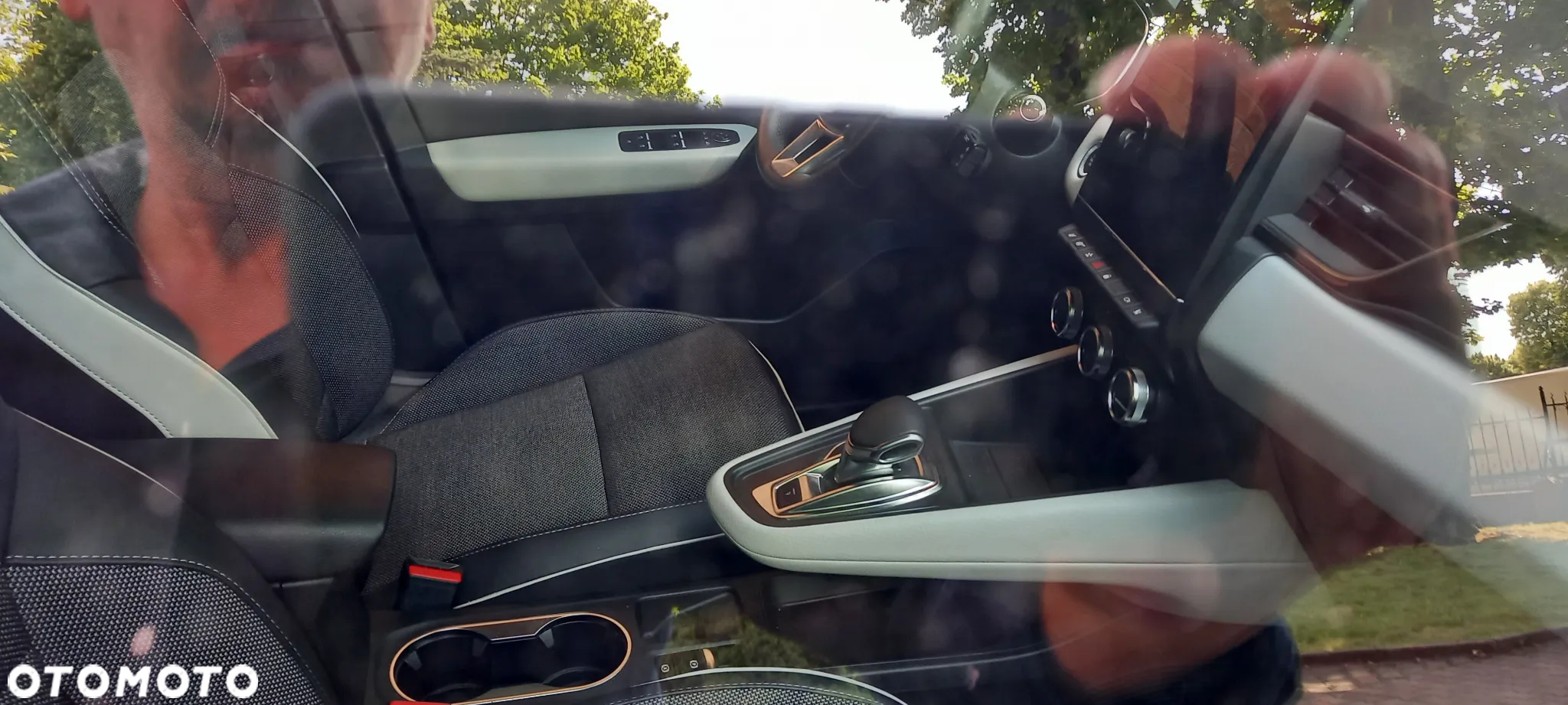 Renault Captur 1.3 TCe Intens EDC - 3