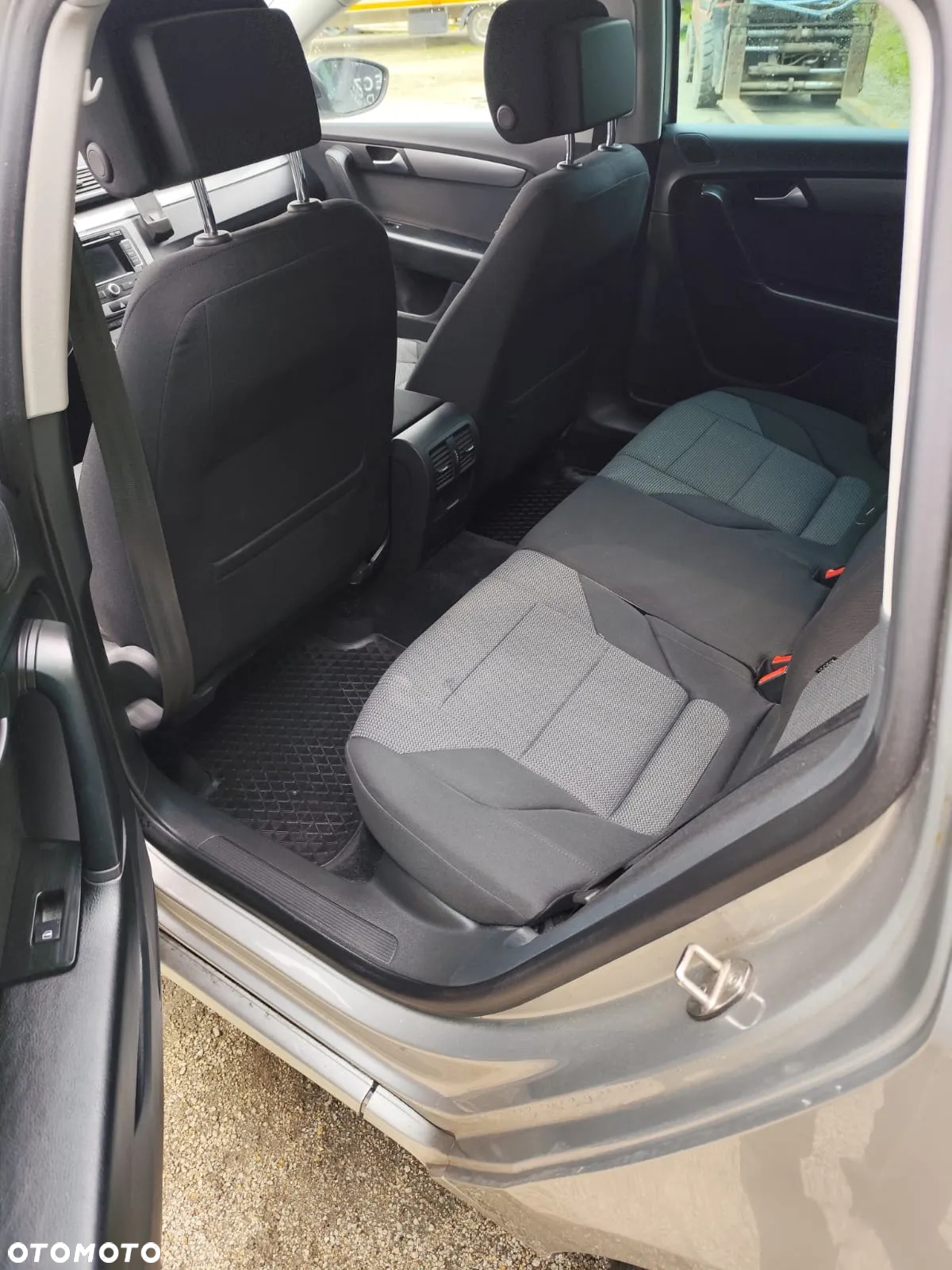 Volkswagen Passat - 14