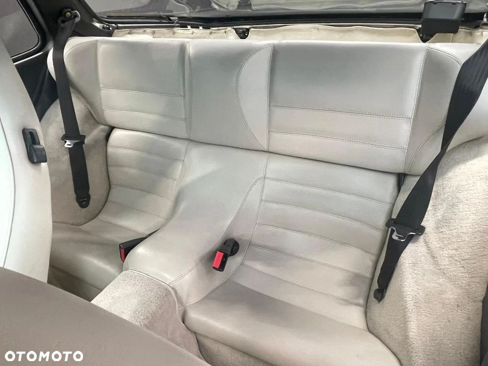 Porsche 944 3.0 S2 Cabriolet - 24