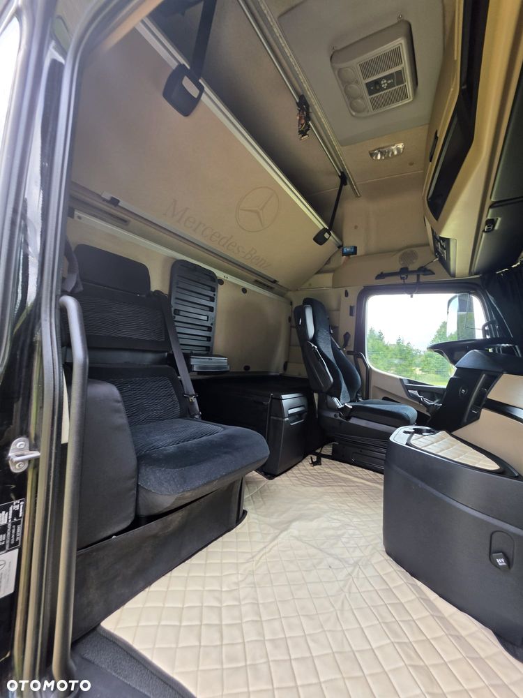 Mercedes-Benz Actros - 30