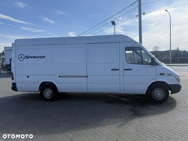 Mercedes-Benz Sprinter - 7