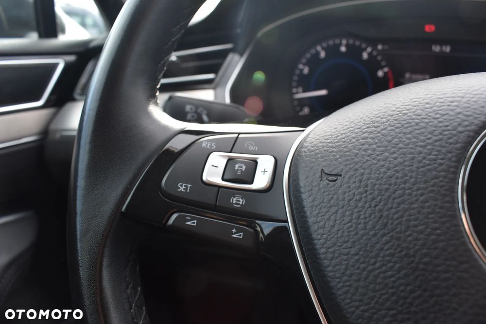 Volkswagen Passat 1.5 TSI EVO Highline DSG - 25