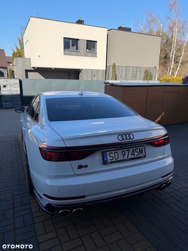 Audi S8 - 3
