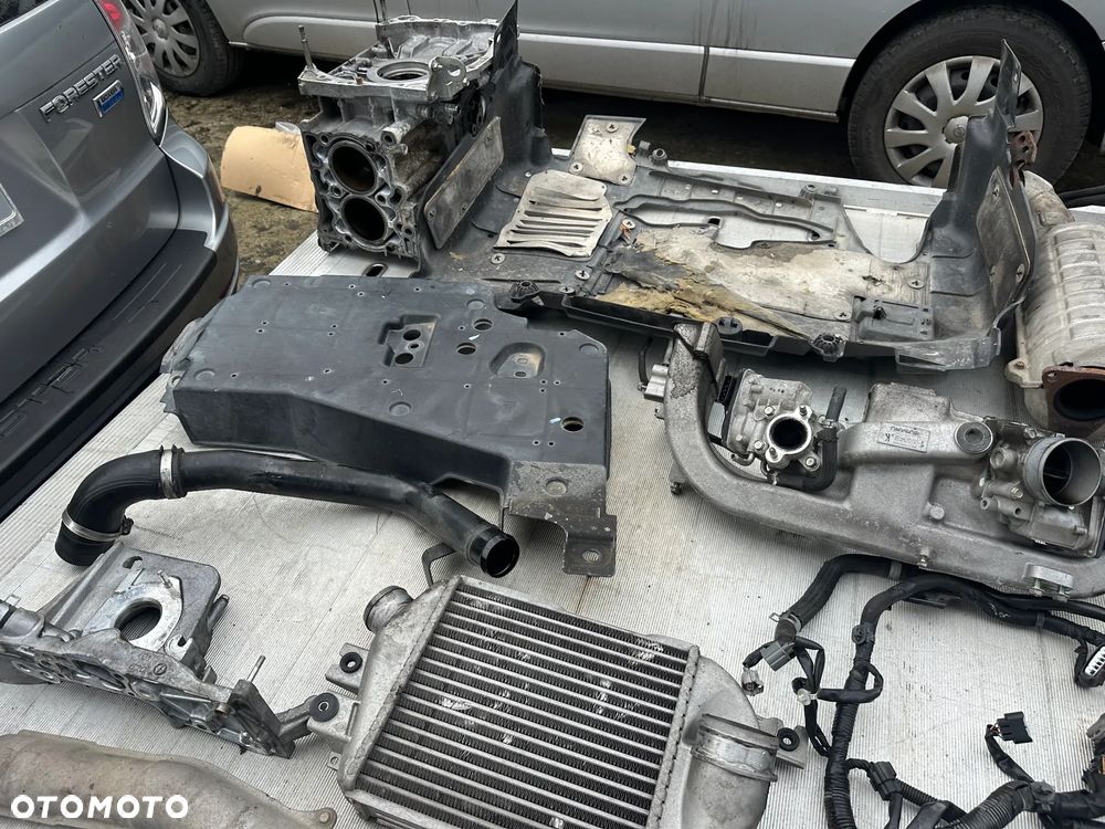 Subaru Forester Części LampaTył Błotnik Zderzak tył Chłodnica Tapicerka Ćwiarka Podłużnica Bok - 17