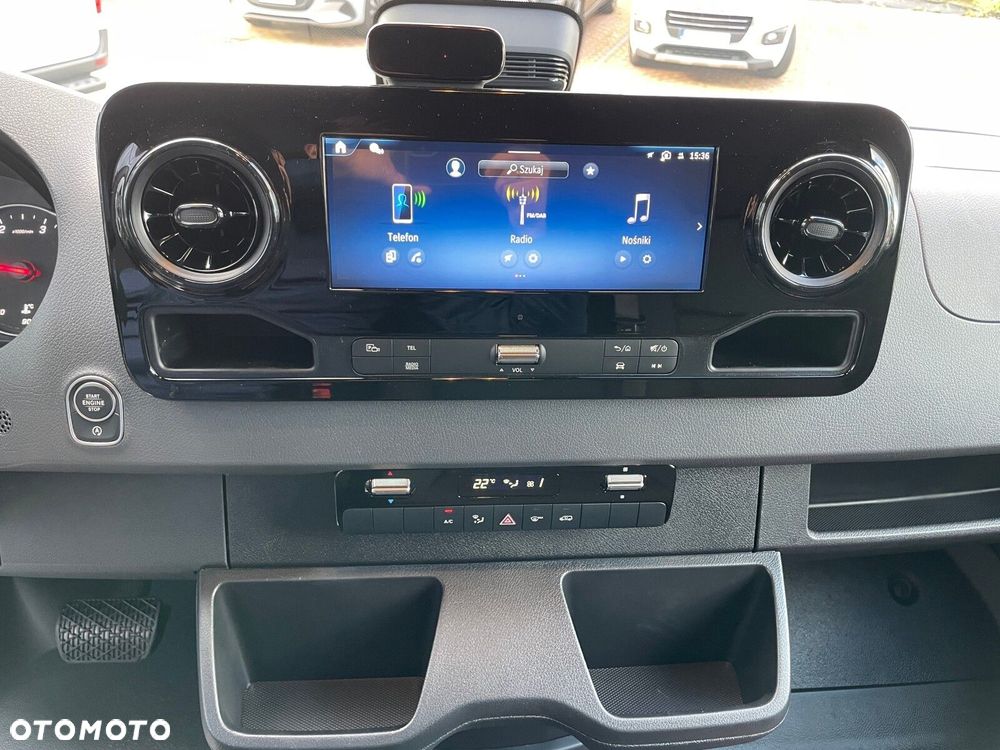 Mercedes-Benz Sprinter 319 CDI L2H2 Hak 3,5t Reflektory LED - 18