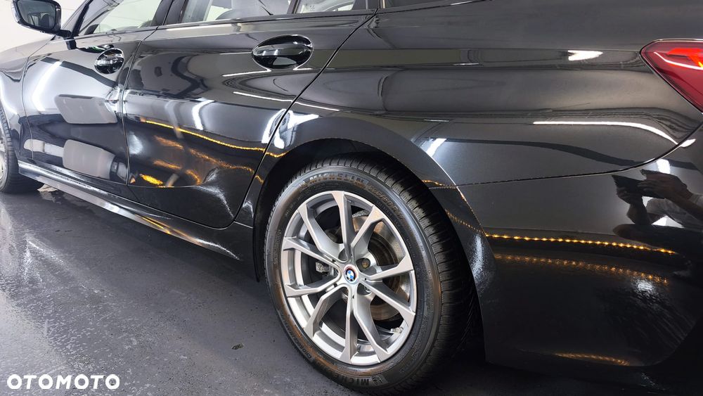 BMW Seria 3 320d Sport Line - 15