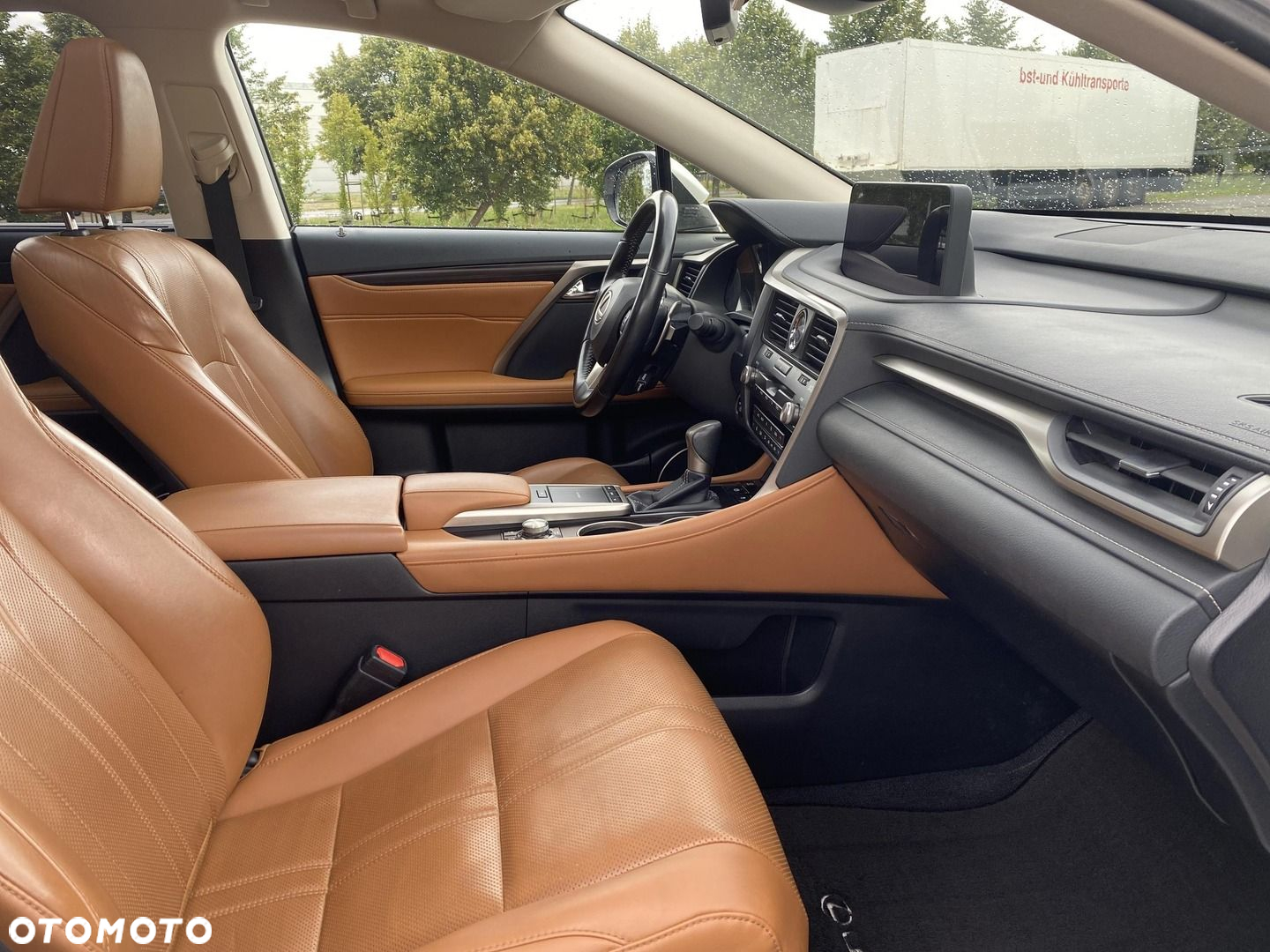 Lexus RX - 11