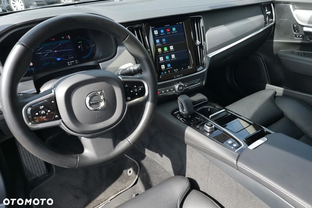 Volvo V90 T6 AWD Plug-In Hybrid Plus Bright - 19