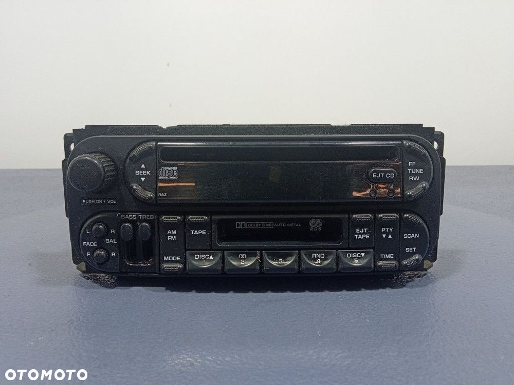 CARAVAN VOYAGER IV RADIO CD KASETY FABRYCZNE OEM P05064042AC - 1