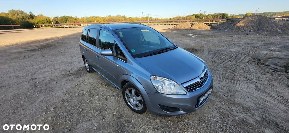 Opel Zafira 1.7 CDTI Essentia - 2