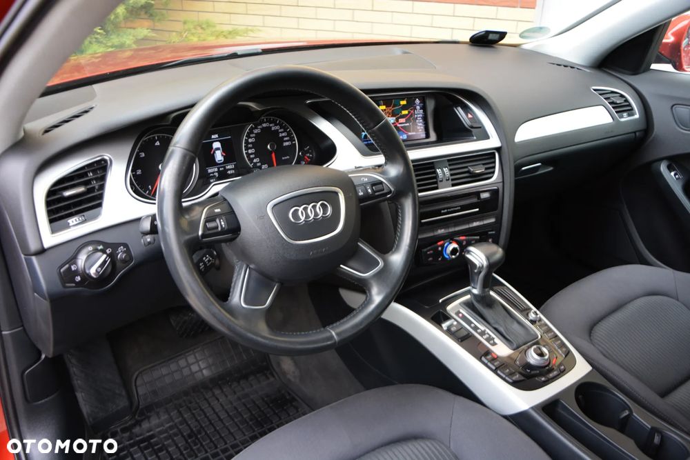 Audi A4 Avant 2.0 TDI DPF clean diesel multitronic Ambiente - 35