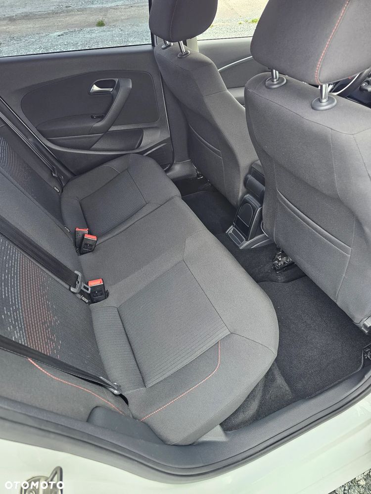 Volkswagen Polo - 17