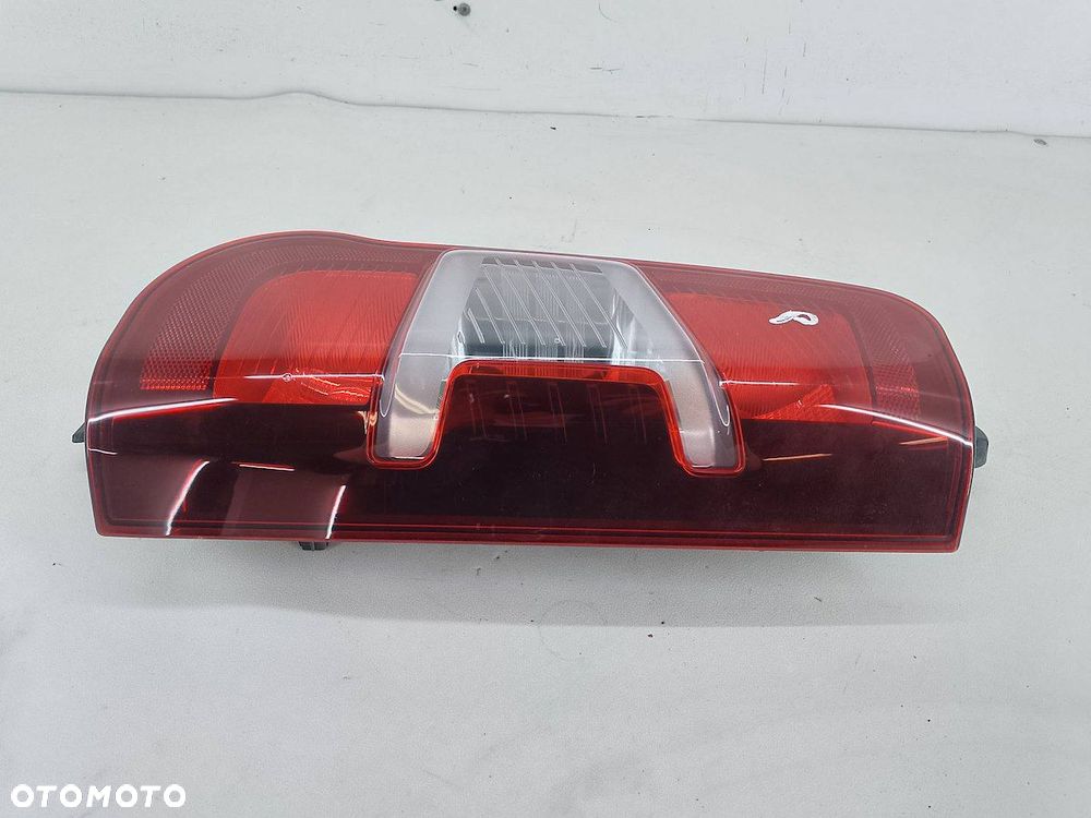 LAMPA TYLNA PRAWA PEUGEOT PARTNER III ( 19- ) 9820554880 - 6