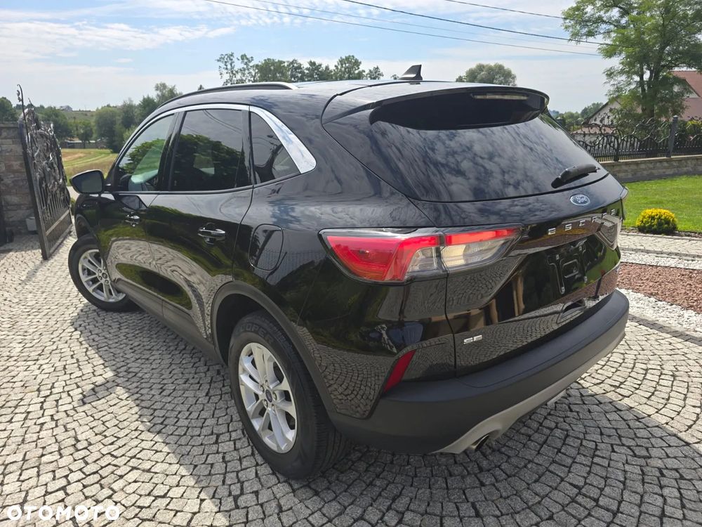 Ford Kuga 1.5 EcoBoost 4x4 ST-Line - 4