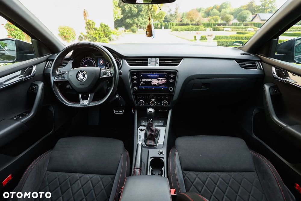 Skoda Octavia 2.0 TDI RS DSG - 2