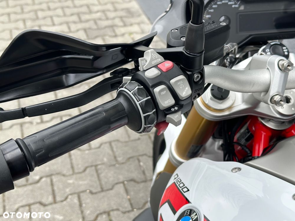 BMW R - 26