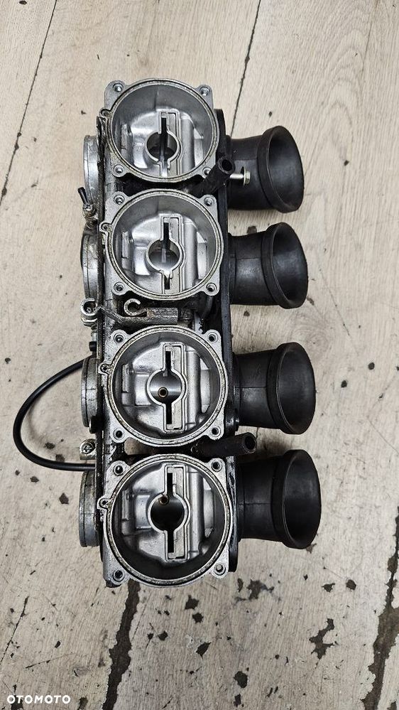 Gaźnik gaźniki Kawasaki ZZR1100 - 11