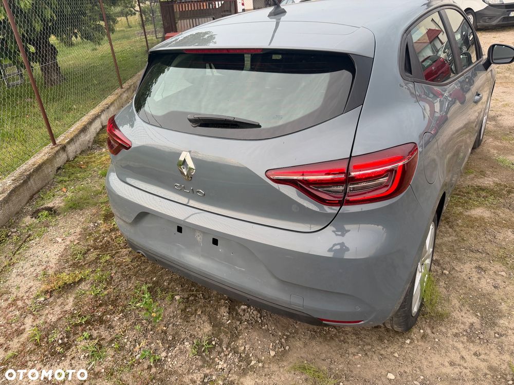 Renault Clio - 7
