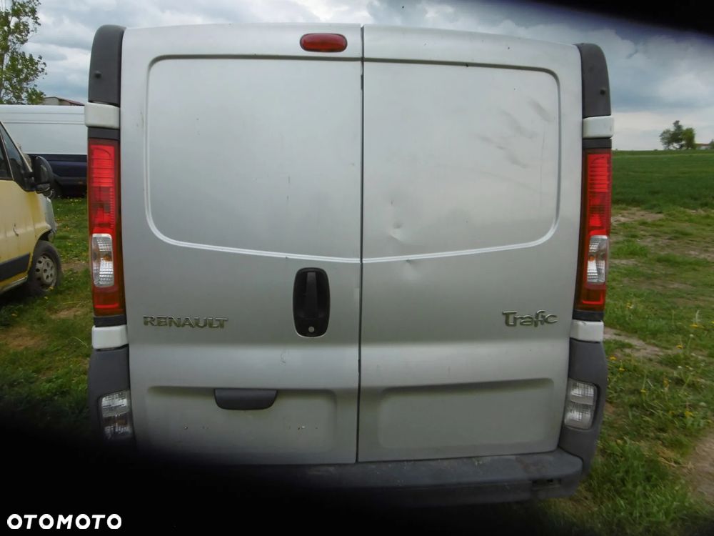 LAMPA TYLNA TRAFIC VIVARO PRIMASTAR - 1
