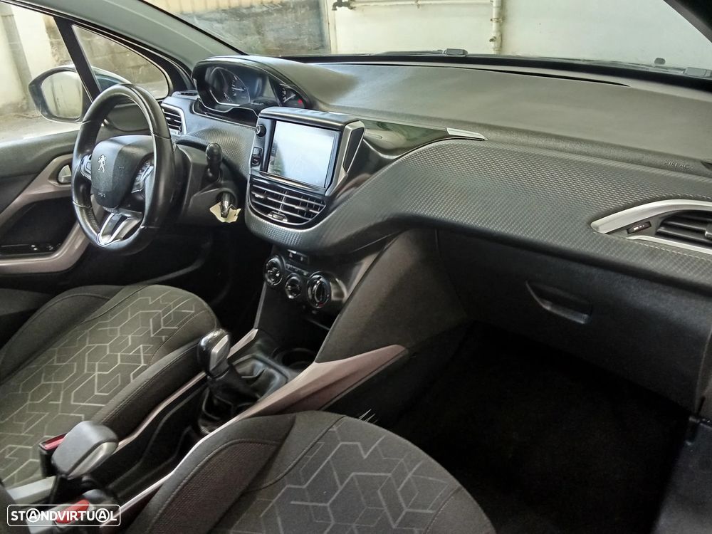Peugeot 2008 1.2 VTi Active - 9