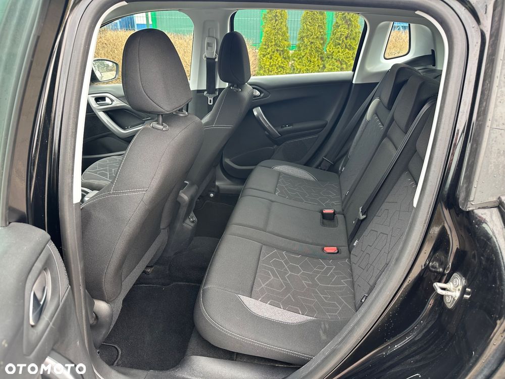Peugeot 2008 PureTech 82 Style - 14