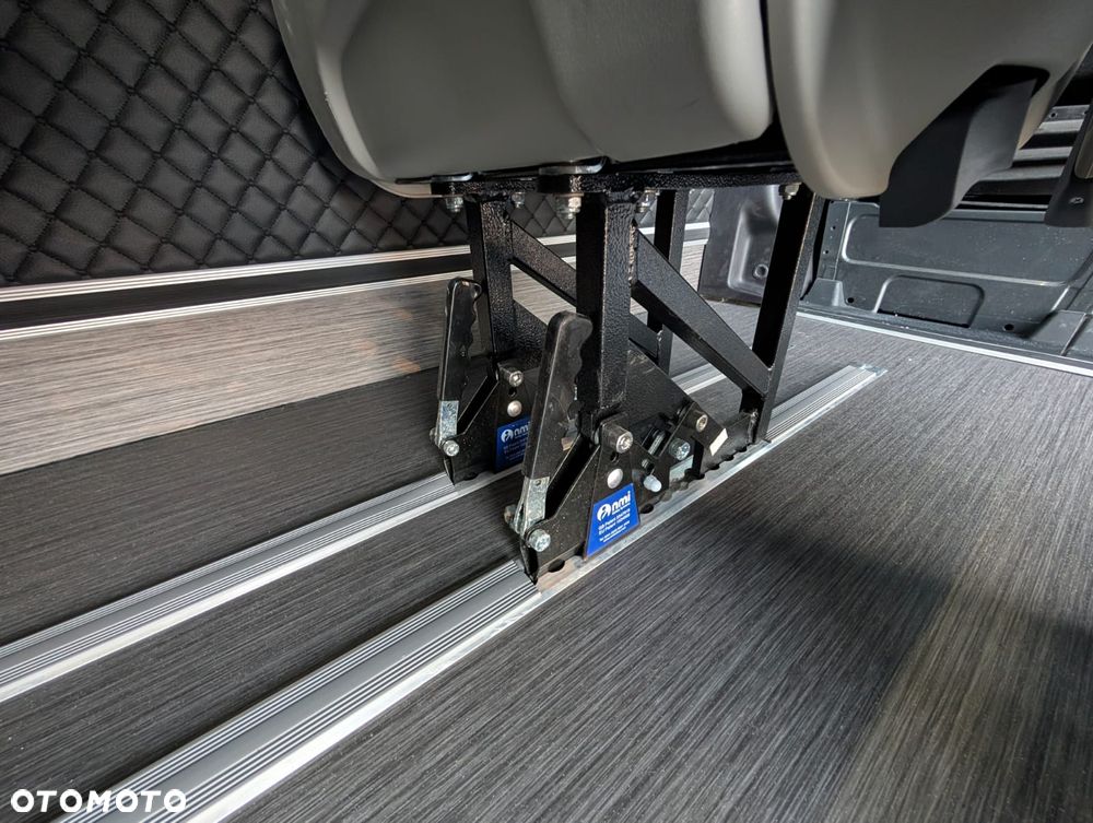 Mercedes-Benz Spritner 319 - 29