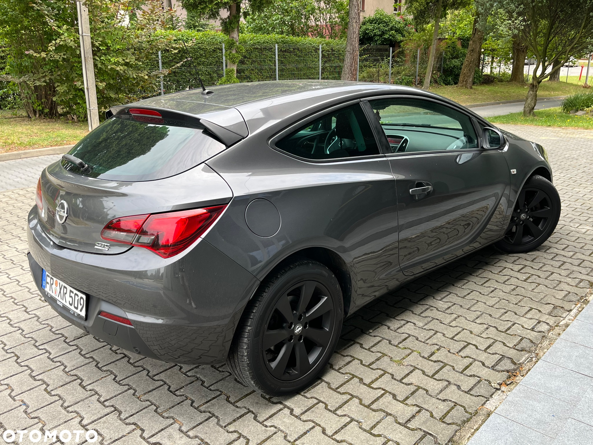 Opel Astra GTC 1.4 Turbo - 11