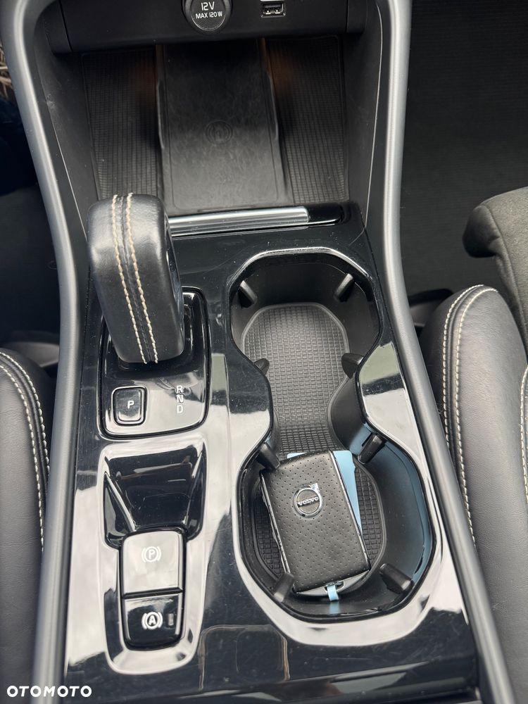 Volvo XC 40 D3 R-Design - 25