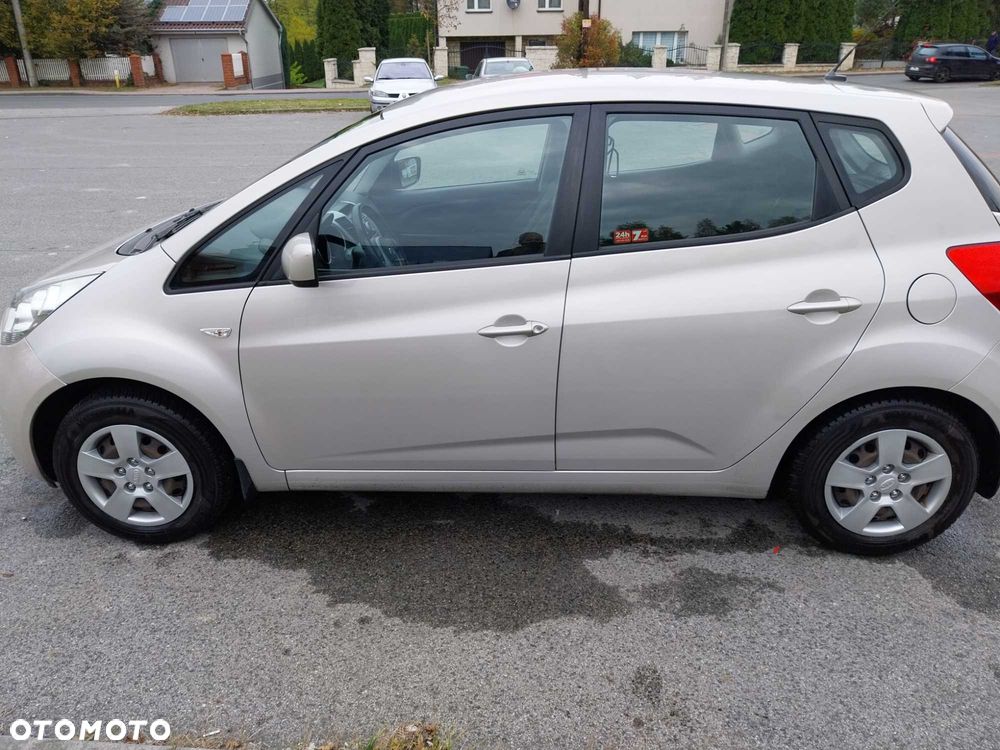 Kia Venga - 4