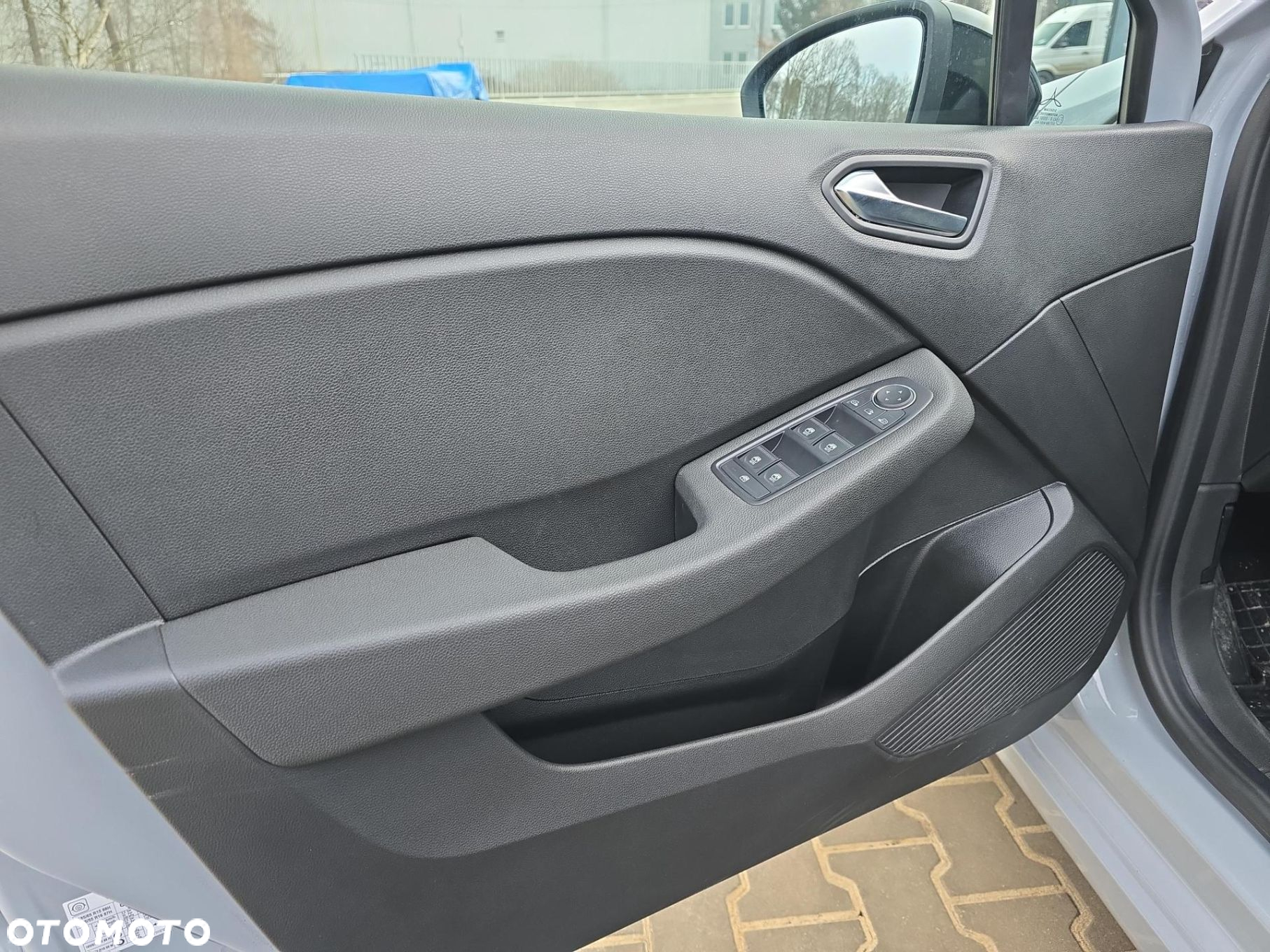 Renault Clio 1.0 TCe Evolution - 11