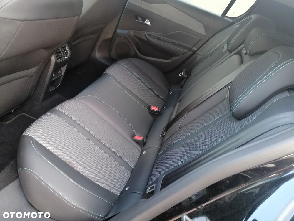 Peugeot 308 BlueHDi FAP 130 EAT8 Stop & Start Active - 23