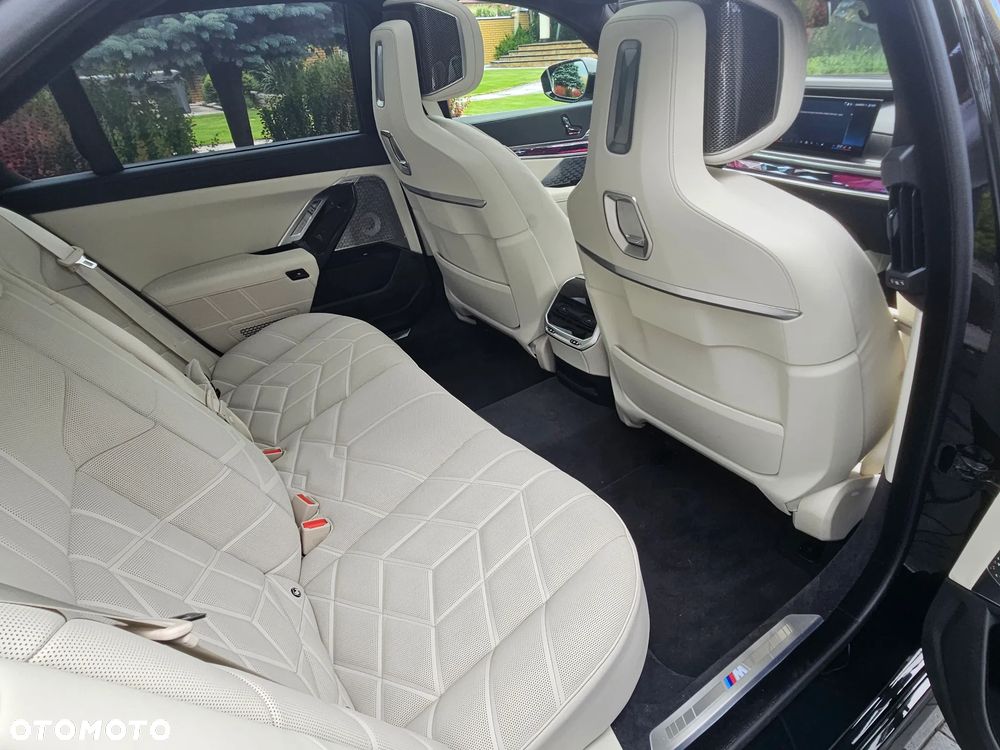 BMW Seria 7 740d xDrive - 13