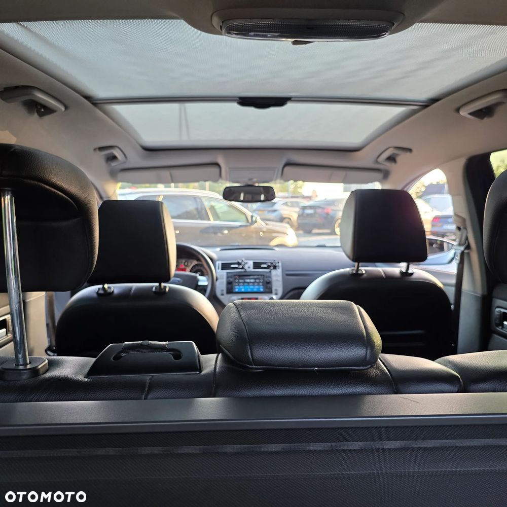 Ford Kuga 2.0 TDCi 4x4 Titanium - 24
