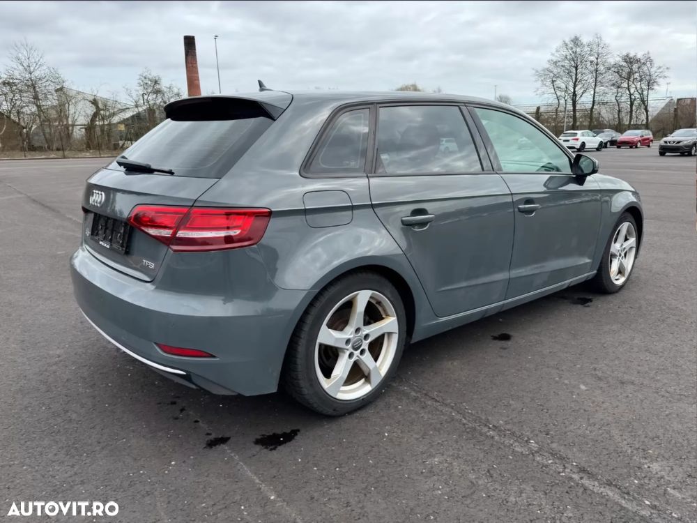 Audi A3 Sportback 1.5 TFSI S tronic Design - 4