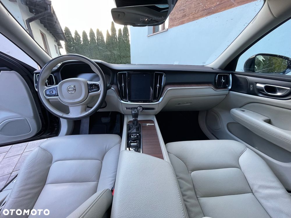 Volvo S60 T5 Momentum Pro - 7