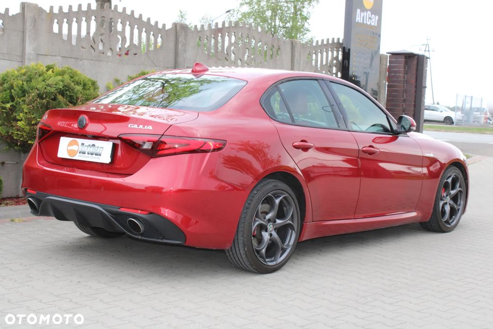 Alfa Romeo Giulia 2.0 Turbo 16V AT8-Q4 Veloce Ti - 15