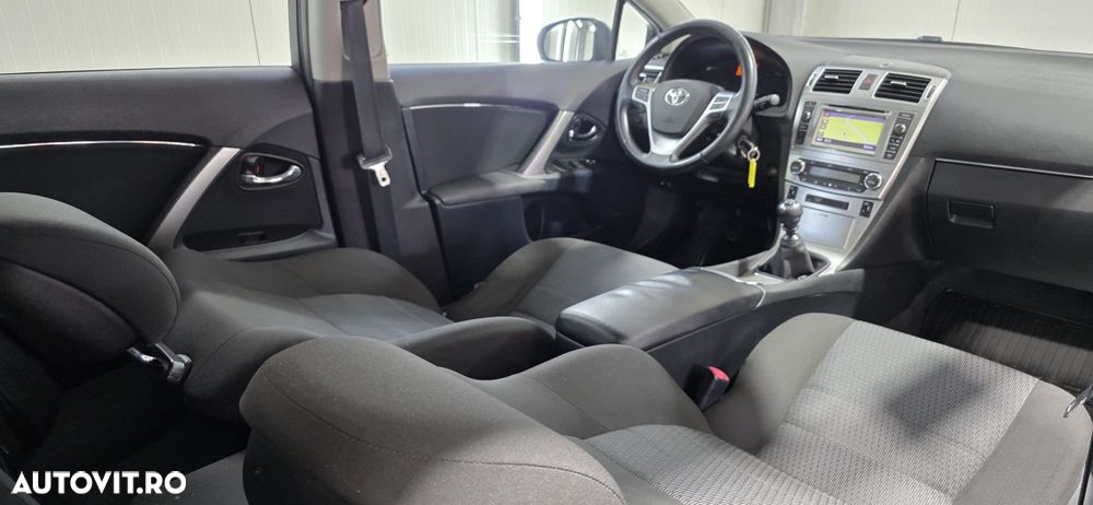 Toyota Avensis 2.0 D-4D - 36
